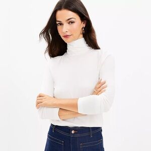 NWT LOFT Long Sleeve Cream Turtleneck